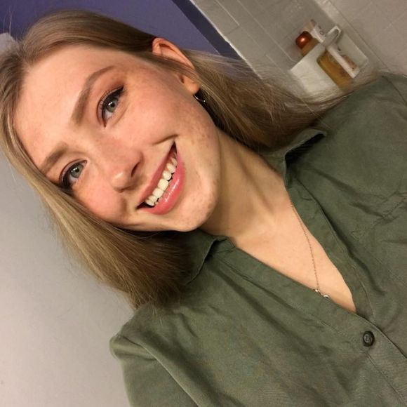 Meet your Posher, Anastasia - Picture 1 of 1